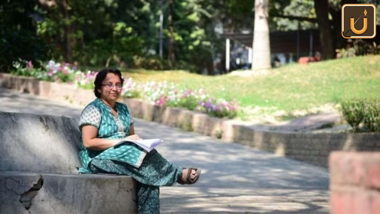 Usthadian Academy / Dr. Aditi Sen De Receives 2023 GD Birla Award | 28 feb 2024 Usthadian Academy / Dr. Aditi Sen De Receives 2023 GD Birla Award